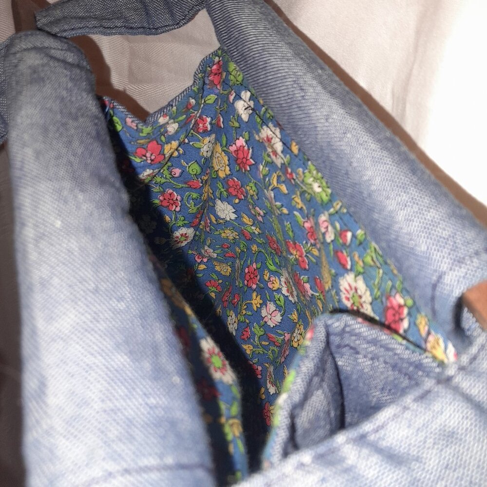 Vintage Retro Handmade 1970s Boho Denim Purse w/ wooden closures & Bow detailing - Picture 6 of 10